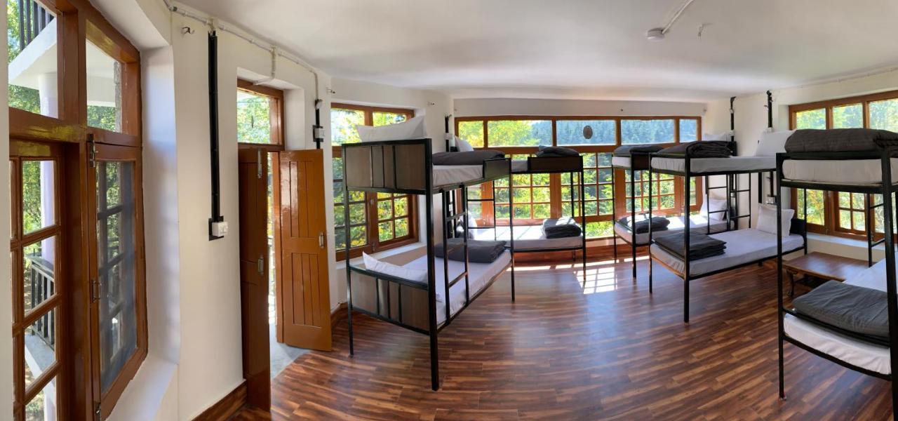 Roamate Hostel, Old Manali Exterior photo