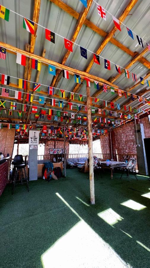 Roamate Hostel, Old Manali Exterior photo
